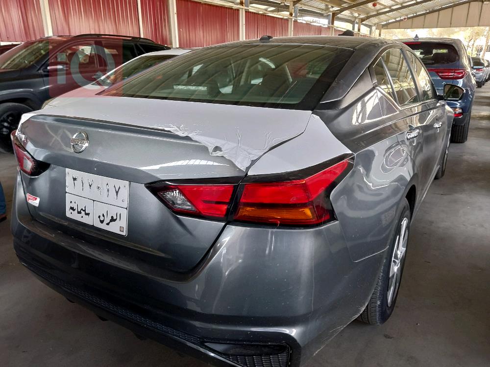Nissan Altima